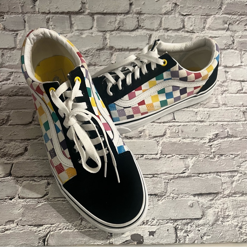 Vans Old Skool Rainbow Checkerboard Suede Low Top Unisex Sneakers Men’s Size 10